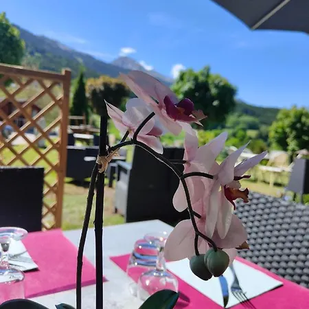 Hotel Logis Les Playes Villard-de-Lans