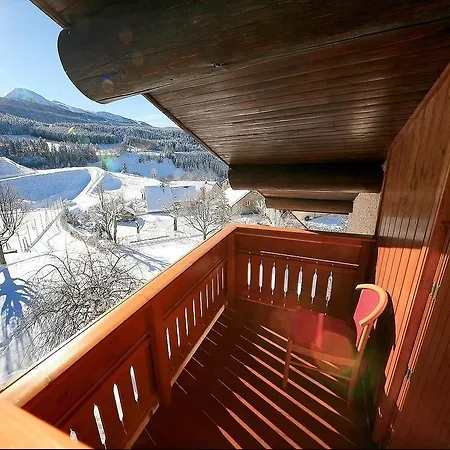 Logis Les Playes Hotel 3*